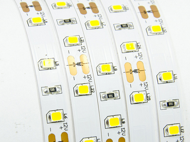 

Лента светодиодная 2835 Apeyron 60д/м 12Вт 12V теплый белый 5м Ip23 (54)